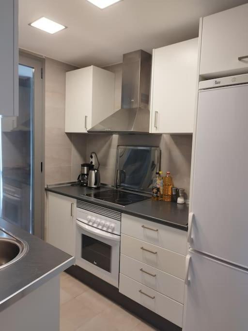 Apartamento Bonito - Playas Las Deveses إل فيرغير المظهر الخارجي الصورة